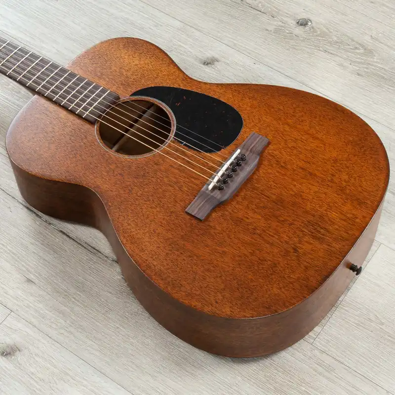 Luxury Martin 15 Series 00-15M Acoustic Guitar, Rosewood Fretboard, Mahogany Natural