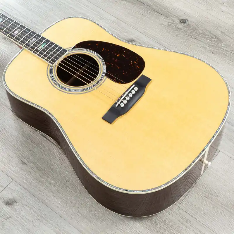 Martin Standard Series D-41 Dreadnought Acoustic Guitar, Rosewood Back & Sides, Spruce Aging Toner Must Have