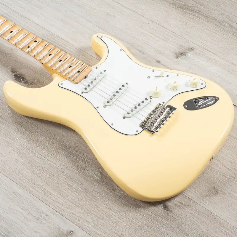 Fender Custom Shop Yngwie Malmsteen Signature Stratocaster Guitar, Scalloped Maple Fingerboard, Vintage White Worldwide Shipping