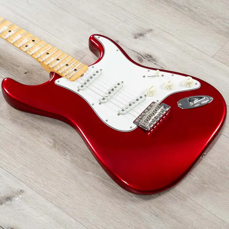 Buy Online Fender Custom Shop Yngwie Malmsteen Signature Stratocaster, Maple Fretboard, Candy Apple Red