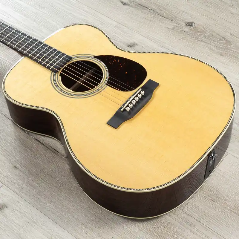 Special Offer Martin OM-28E Acoustic-Electric Guitar, East Indian Rosewood Sides & Back, Sitka Spruce Top