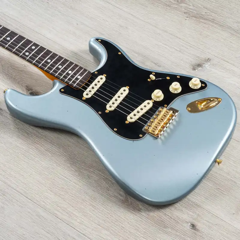Top Rated Fender Custom Shop LTD 1965 Dual-Mag Stratocaster Journeyman Relic Guitar, Aged Ice Blue Metallic