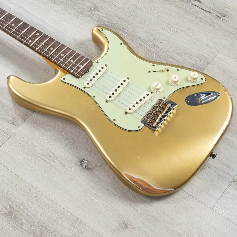Buy Online Fender Custom Shop 1960 Stratocaster 2020 Limited Edition Guitar, Aged Aztec Gold