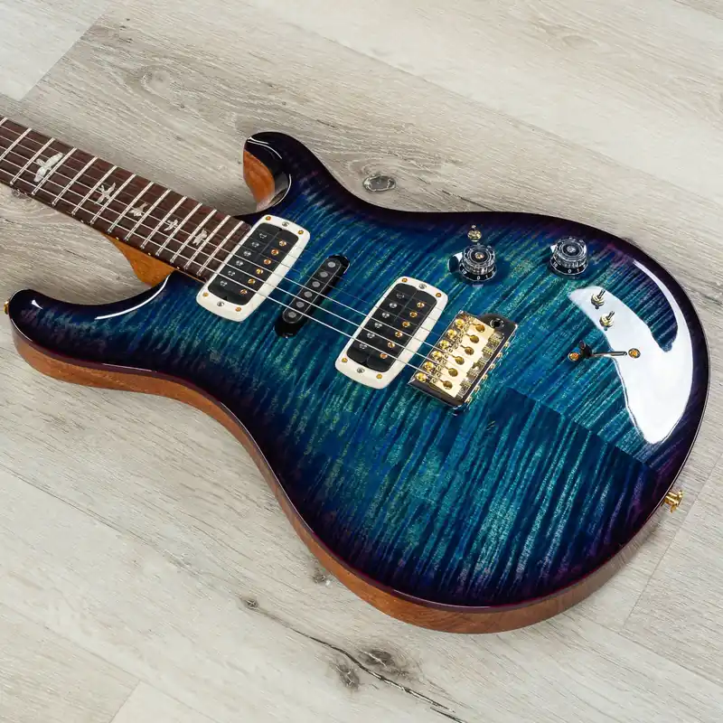 PRS Paul Reed Smith Experience 2020 Modern Eagle V Limited Edition Guitar, River Blue Smokeburst Grab Now