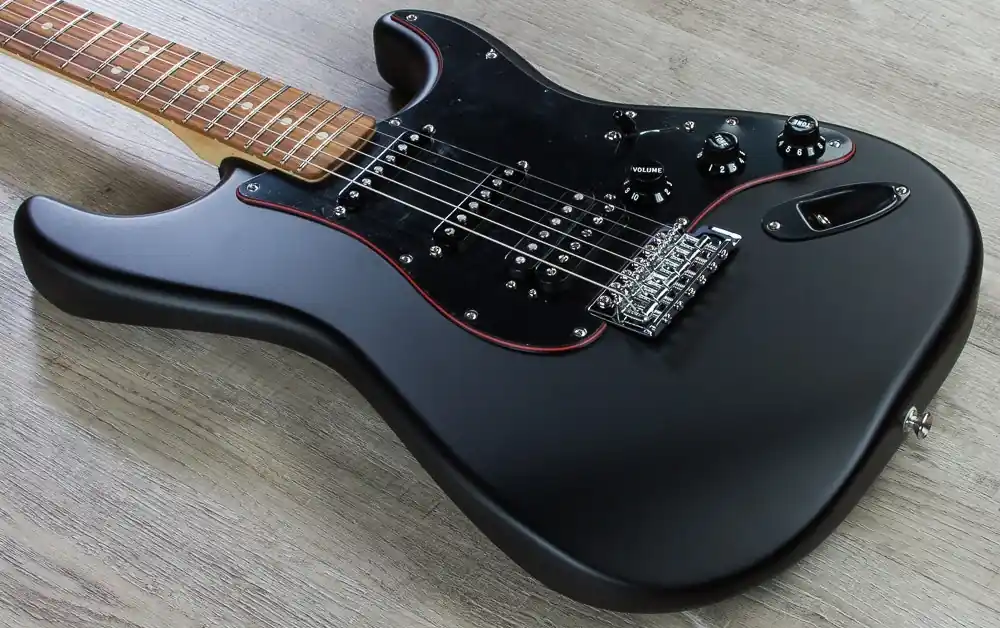 Authentic Fender Special Edition Stratocaster Noir Electric Guitar, Pau Ferro Fingerboard, HSS - Satin Black Finish