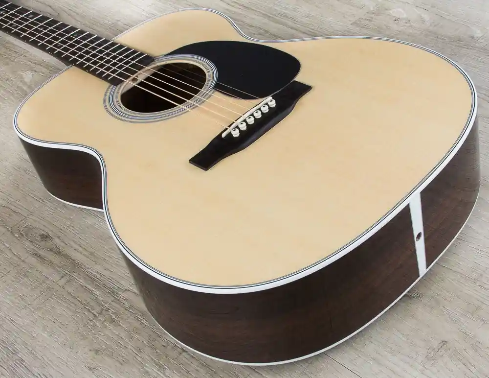 One Day Deal Martin Standard Series 000‑28 Auditorium Acoustic Guitar with Case - Natural