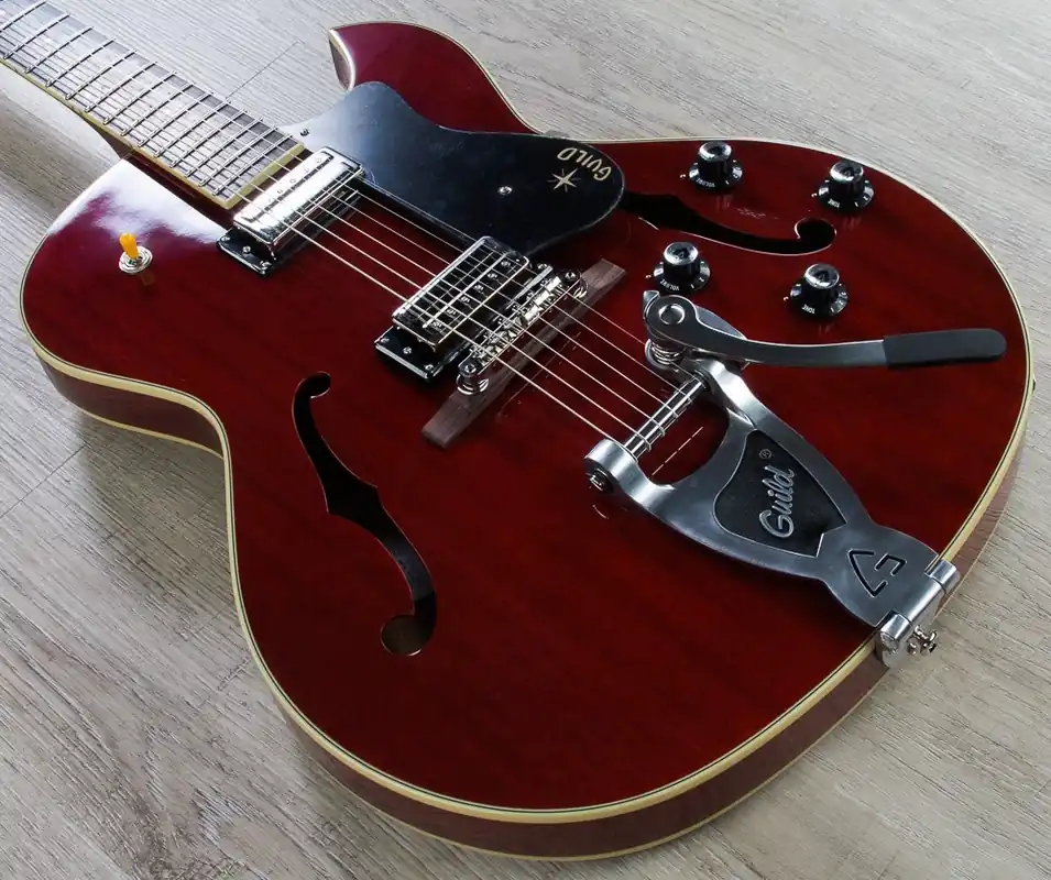 Fast Shipping Guild Starfire III Hollowbody Archtop Electric Guitar, Guild Vibrato Tailpiece, Hardshell Case - Cherry Red