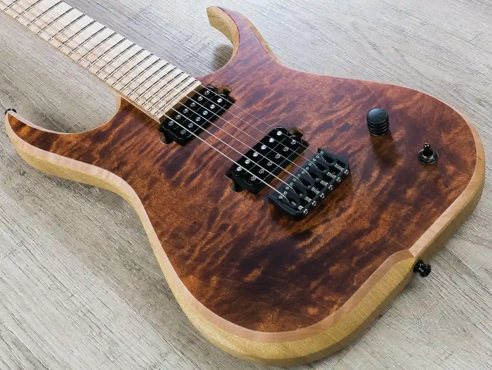 Skervesen Raptor 6 Electric Guitar, White Korina Body, Curly Maple Top, Hiscox Hard Case - Natural Popular