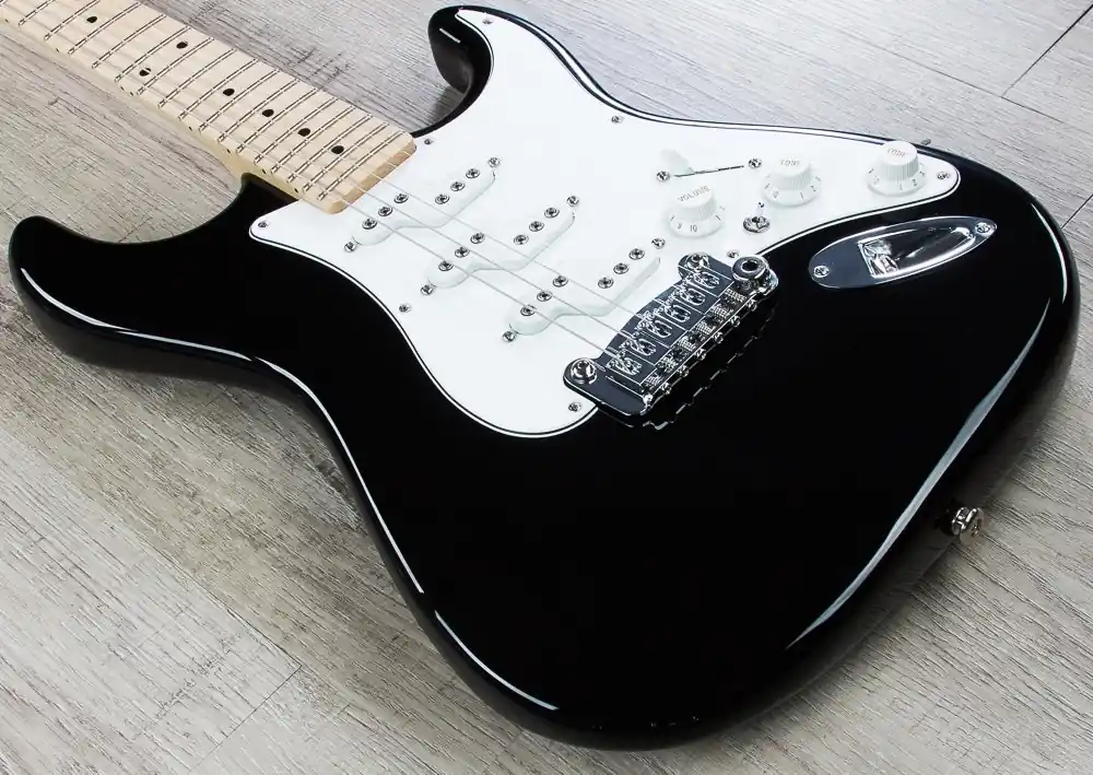 Top Pick G&L USA Comanche Electric Guitar, Maple Fingerboard, Hard Case - Jet Black