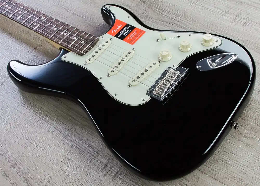 Fender American Pro Stratocaster Electric Guitar, Rosewood Fingerboard, Hard Case - Black Must Have