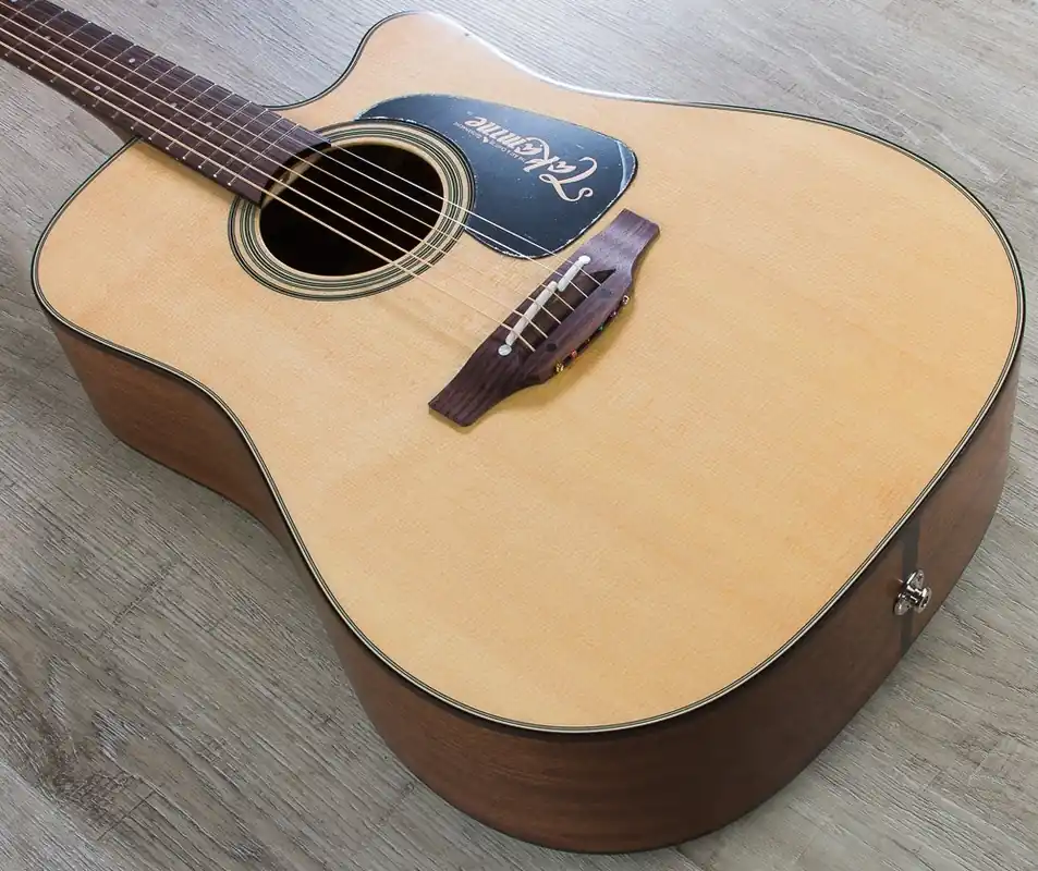 Modern Takamine P2DC Pro Series 2 Dreadnought Body Acoustic/Electric Guitar with Case