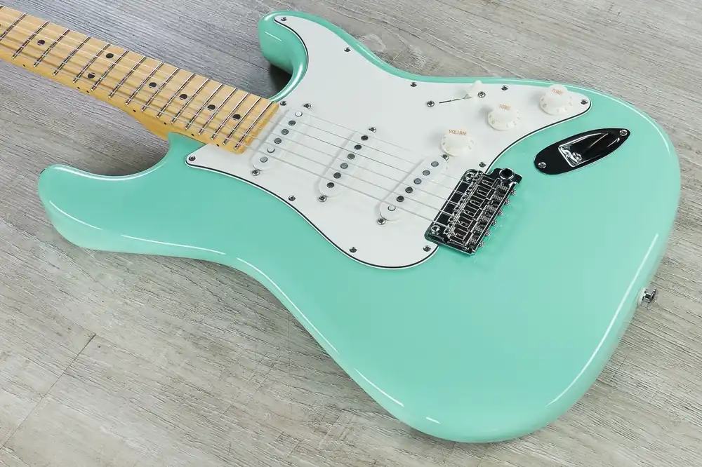 Suhr Classic Pro SSS Electric Guitar, Maple Fingerboard, Deluxe Gig Bag - Surf Green Popular