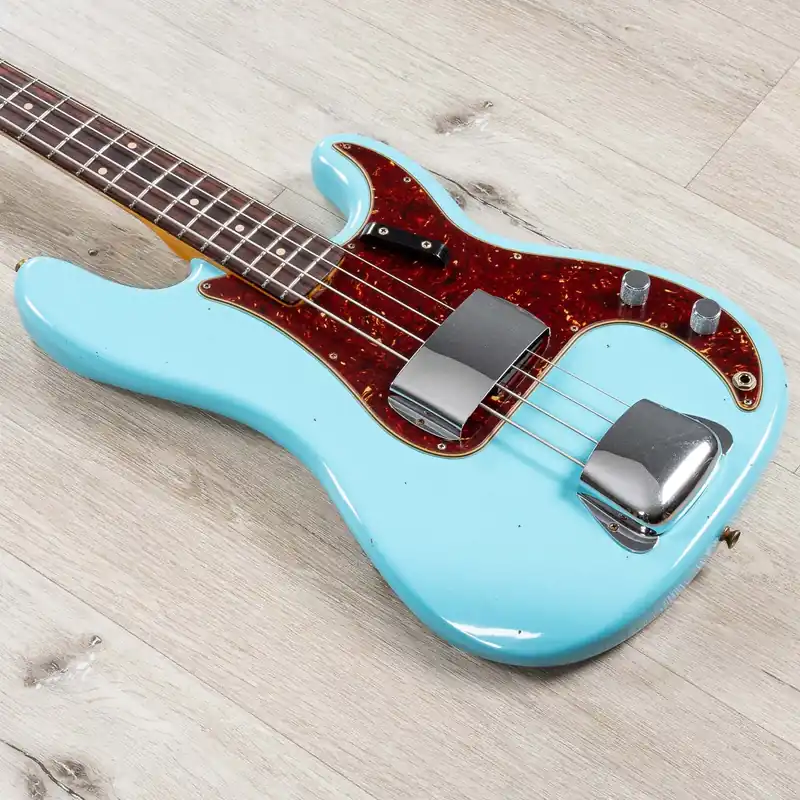 Fender Custom Shop '63 P Bass Journeyman Relic, Rosewood Fretboard, Aged Daphne Blue Editor’s Pick