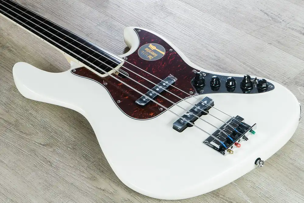 Top Rated Sire Marcus Miller V7 4-String 2nd Gen Bass, Alder Body, Fretless, AWH, Antique White