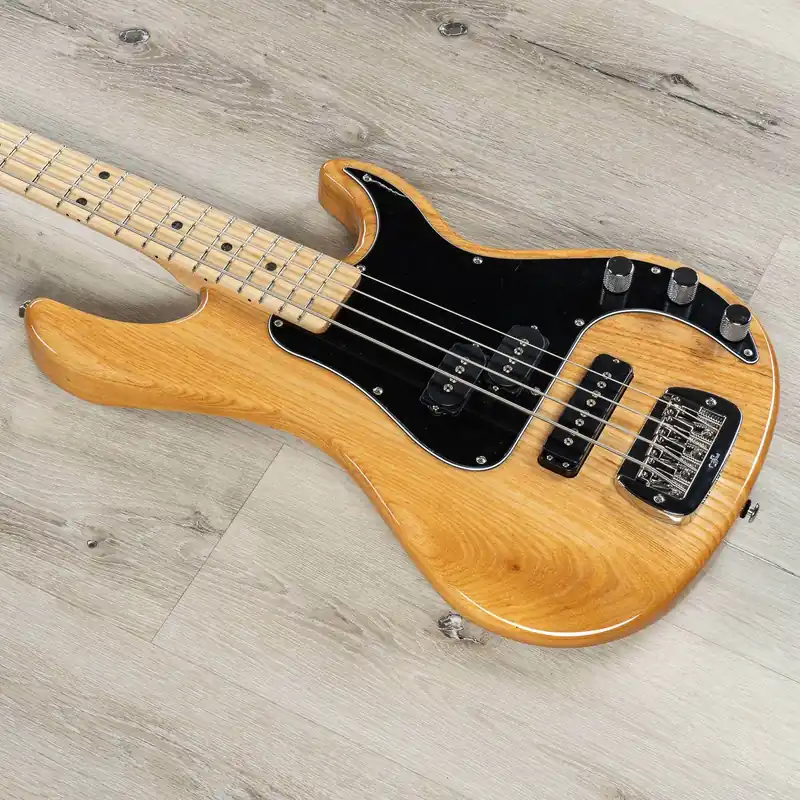 High Quality G&L USA SB-2T 4-String Electric Bass, Maple Fingerboard, Hard Case - Natural