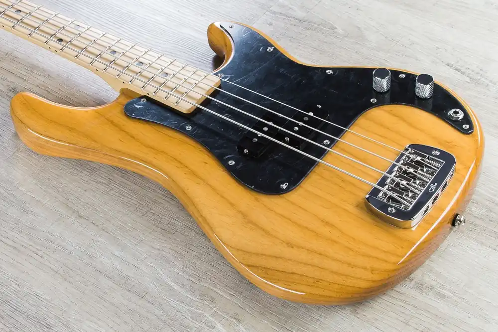 Clearance G&L USA LB-100 Electric Bass, Maple Fingerboard, Hard Case - Vintage Natural