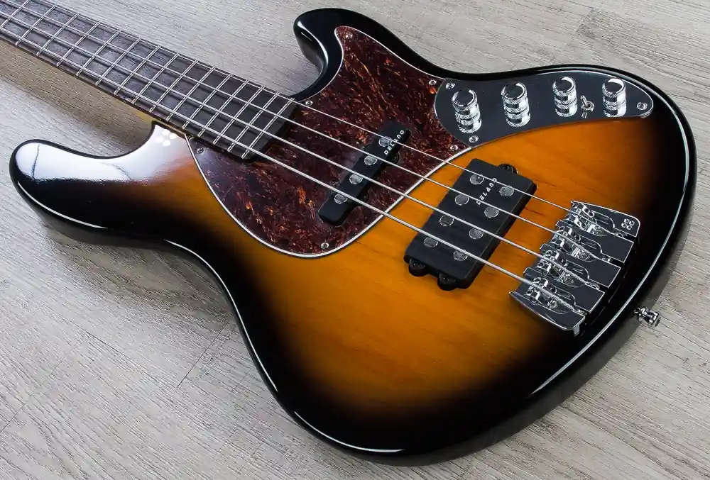 Sandberg California TM-4 Bass, Rosewood Fretboard, Gig Bag - Tobacco Burst Limited Time