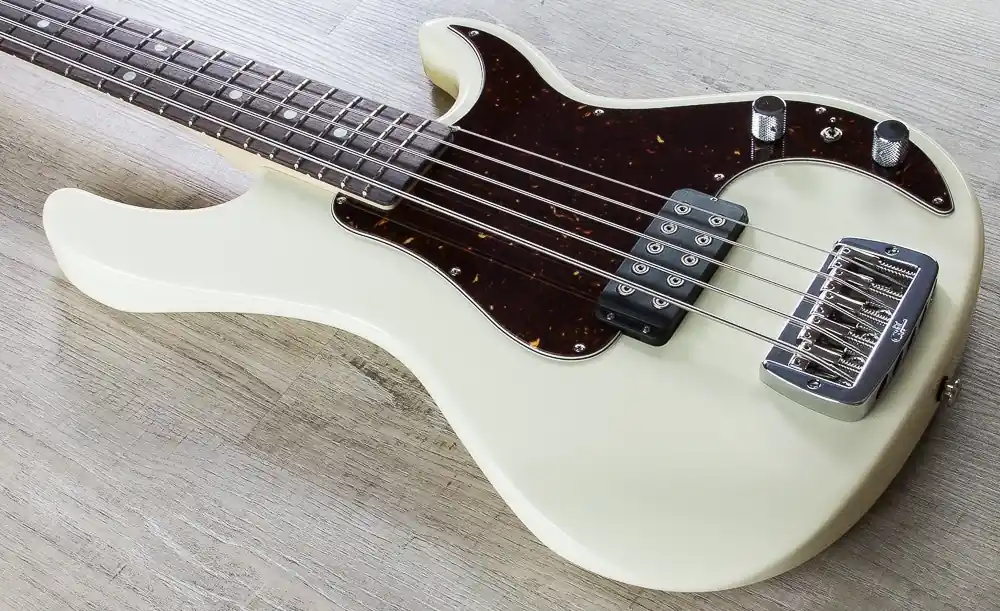 Buy Today G&L USA Kiloton-5 5-String Electric Bass, Rosewood Fingerboard, Hard Case - Vintage White