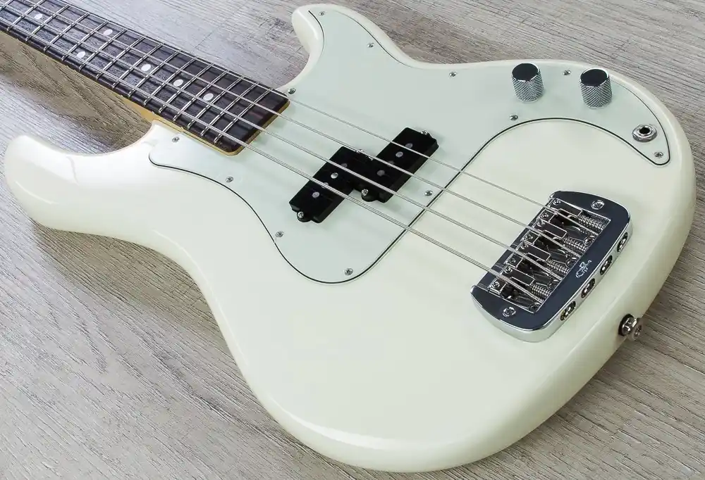 G&L USA LB-100 Electric Bass, Rosewood Fingerboard, Hard Case - Vintage White Authentic