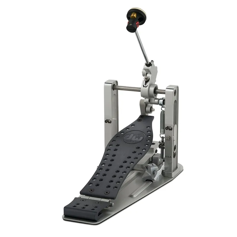DW Drum Workshop DWCPMDDGR MDD Machined Direct Drive Single Bass Drum Pedal with Bag, Gray Top Rated