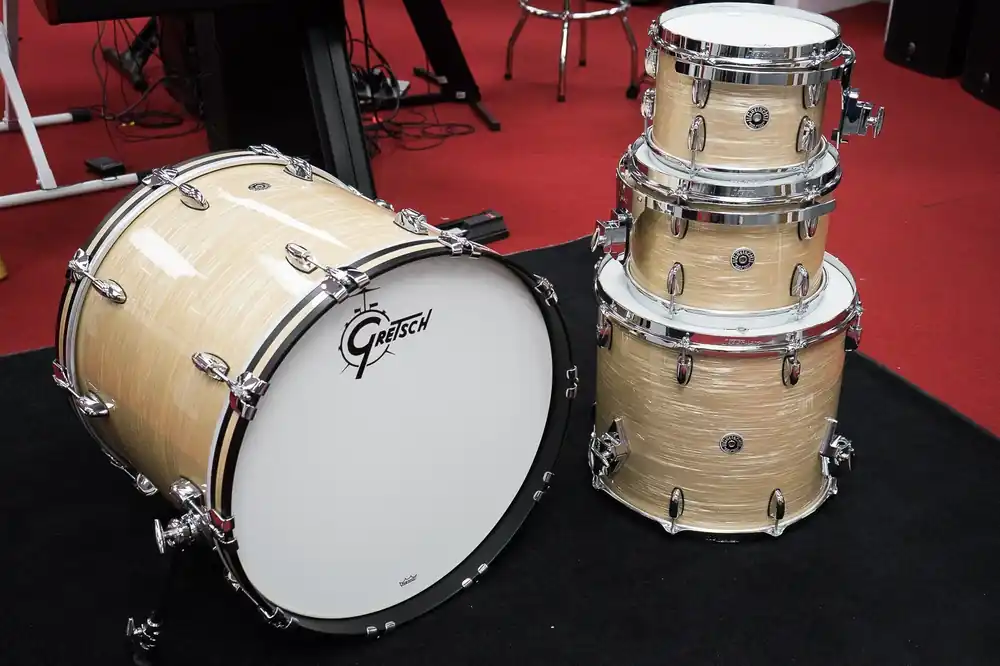 Seasonal Sale Gretsch USA Brooklyn 4-Piece Drum Kit - Cream Oyster Finish (18x22Kick, 10/12/16Toms)