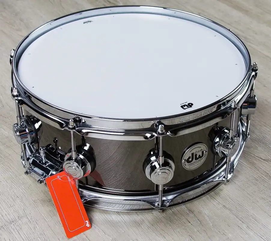 High Quality DW Drum Workshop Collector's Series Snare Drum, Black Nickel Over Brass, Chrome Hardware (5.5x 14 )